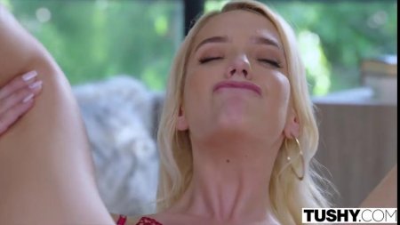 Две парочки устраивают безбашенную групповую оргию как свингеры